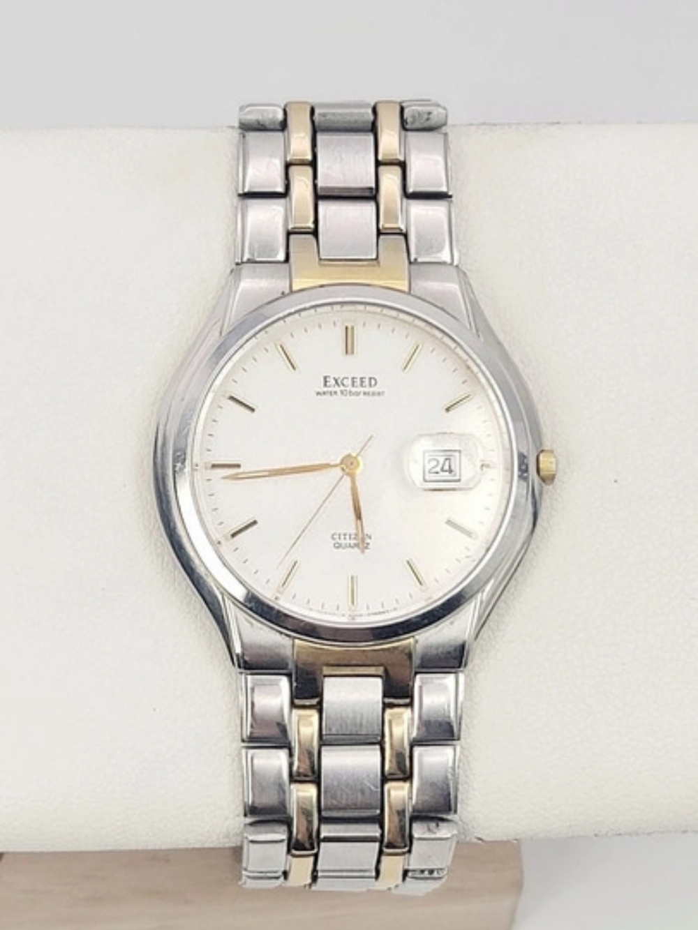 Vintage 1980s Citizen Exceed 2710-274849 Quartz Two Tone Date Men's Watch